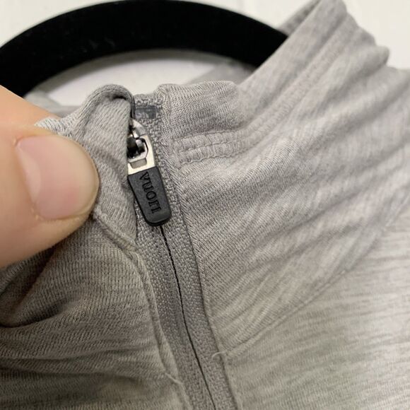 Vuori Men's Large Athletic Ease Shirt Gray Performance 1/4 Zip Long Sleeve - Picture 6 of 8